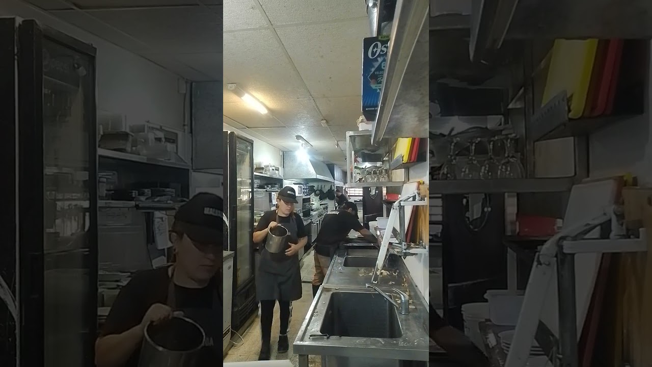 EL MEJOR BACHERO DEL MUNDO COMENZANDO SU JORNADA.