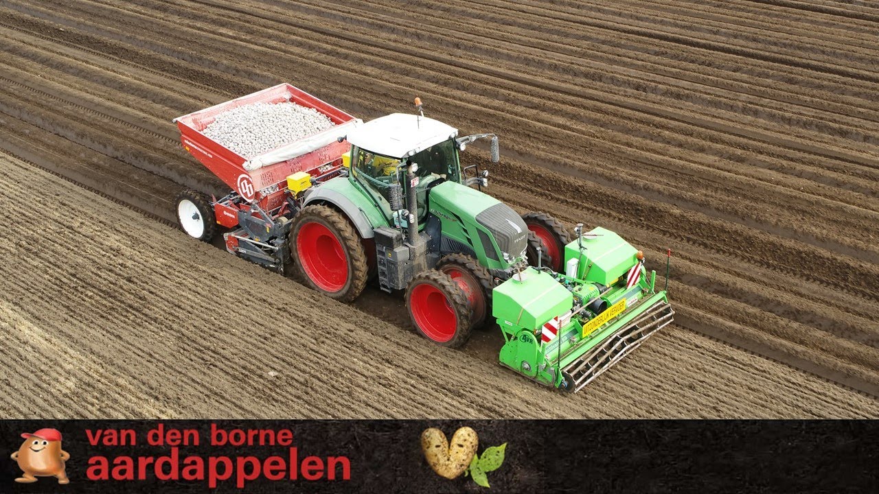 Fendt 828 and Miedema Structural 4000 Planting Potatoes