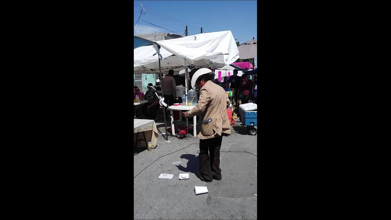 BORRACHITO BAILANDO  EN TIANGUIS DE LA ROSITA EN TORREON