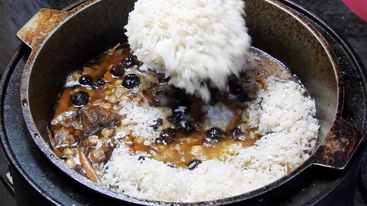 Rinder Rippchen Plov im Kazan! /  Плов с говяжьих рёбер в казане!