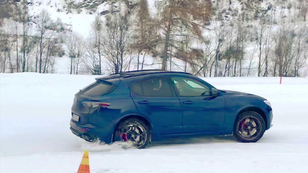 Alfa Romeo Stelvio QV in Snow