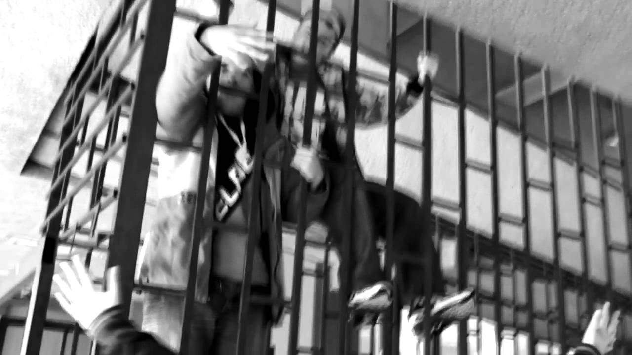 WYRUZ FEAT. RETORIKA - PŘEJDI NA DRUHOU STRANU (PROD. DALDA) (official music video)