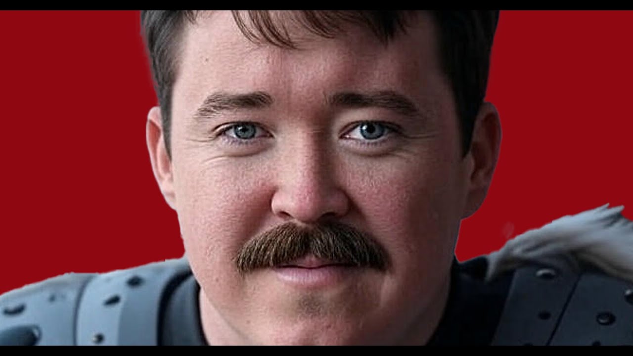 Шейн Гиллис начинает драку в Comedy Mothership