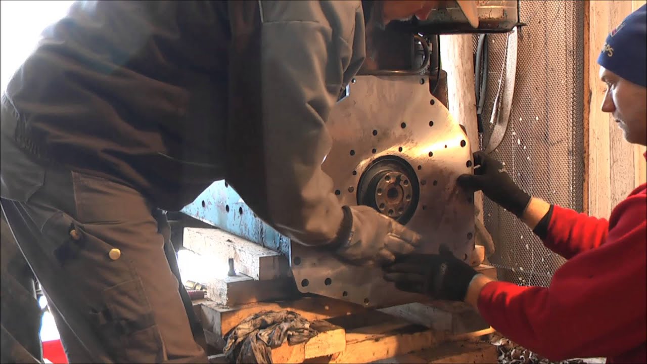 Belarus MTZ-82 restoration project. Part 4 | New Clutch, Electric Starter