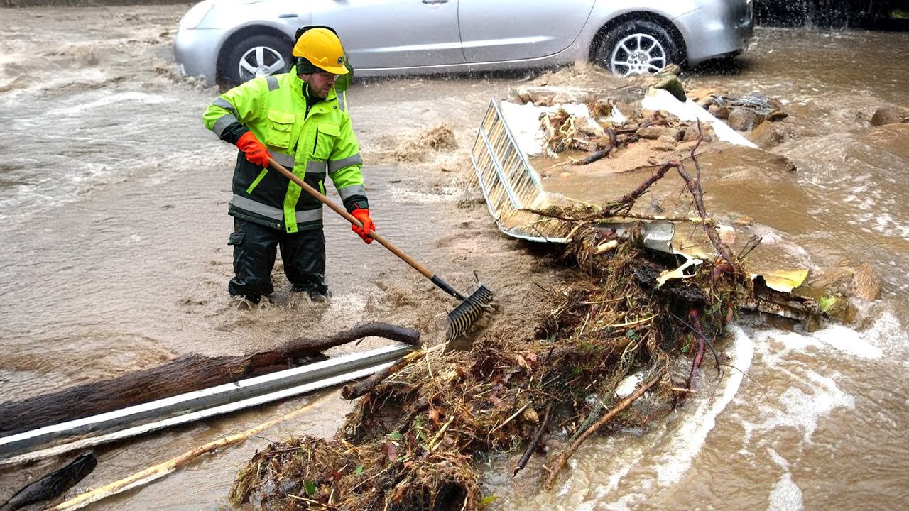 Massive Street Flood Solved by Clearing a Single Drain