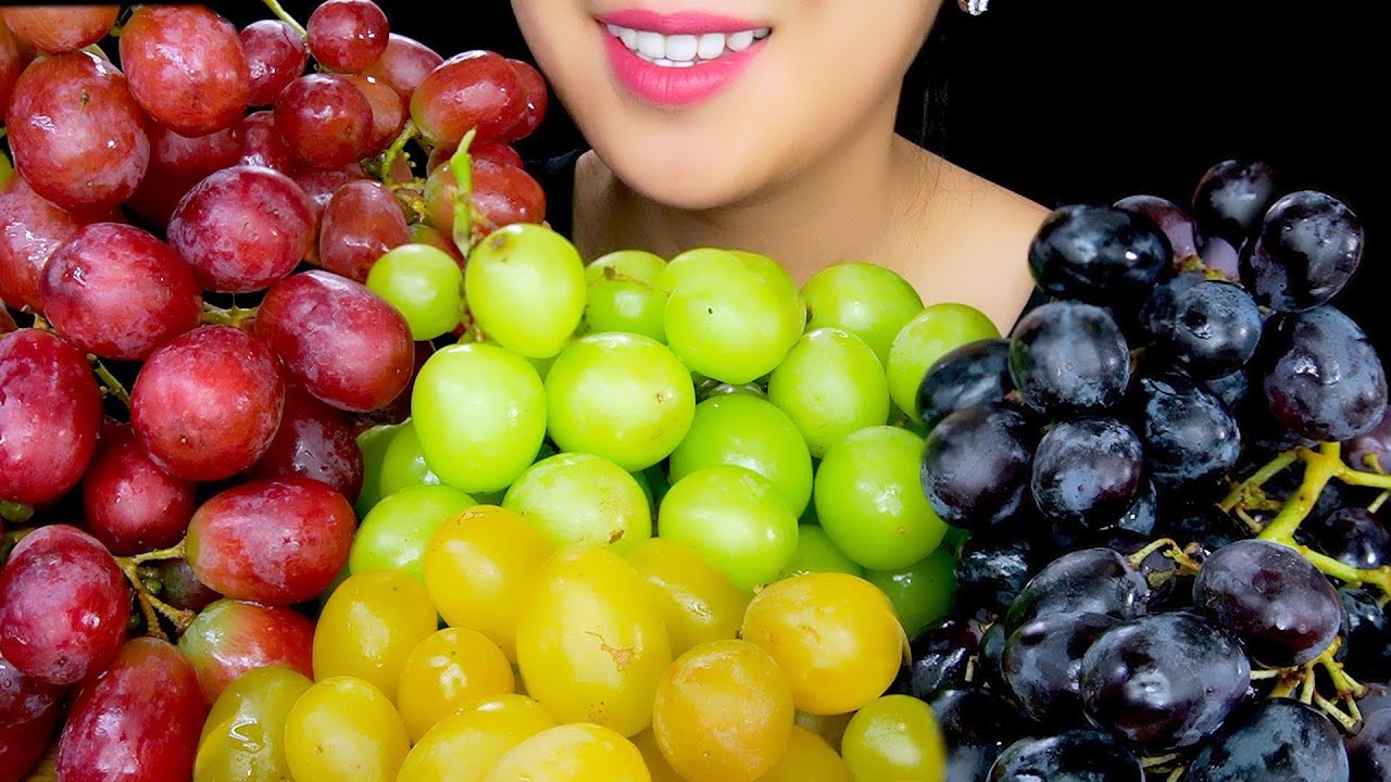 FRUIT ASMR: ASMR GRAPES  | COTTON CANDY GRAPES, RED GRAPES, GREEN GRAPES | EATING ASMR| TracyN ASMR