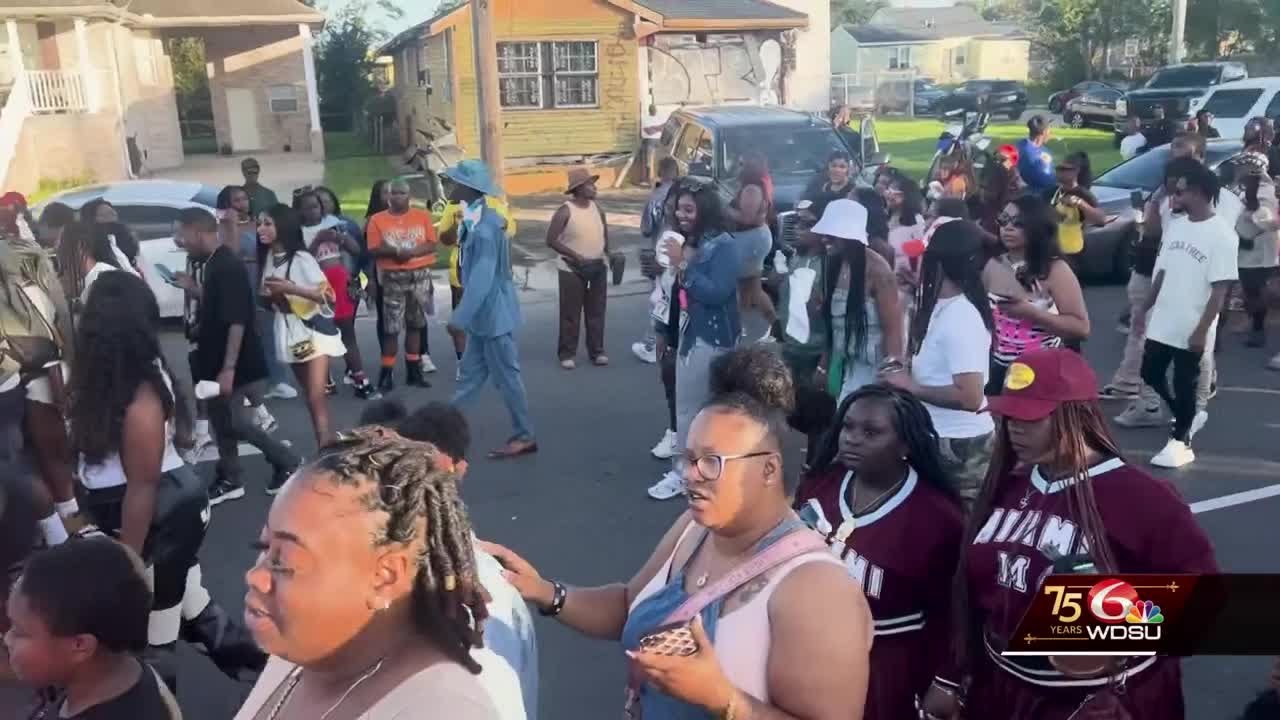 New Orleans mass shooting kills 2, injures 11