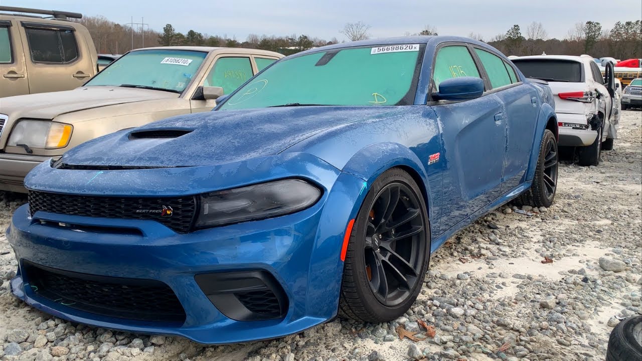 I FOUND A MUCH CHEAPER WIDEBODY SCAT PACK 392 CHARGER AT COPART WITH *MINOR DAMAGE*