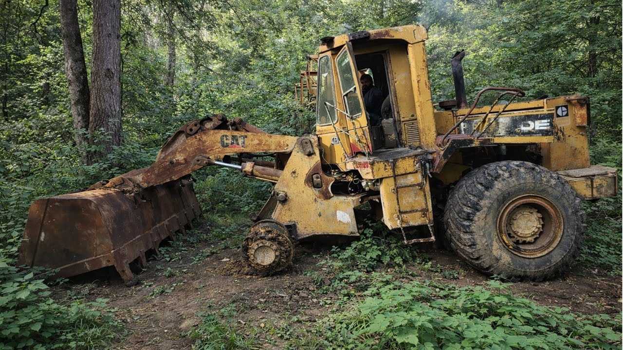 Amazing Restoration: 75 days to Completely Revive a 30 Years Old Abandoned Caterpillar Loader