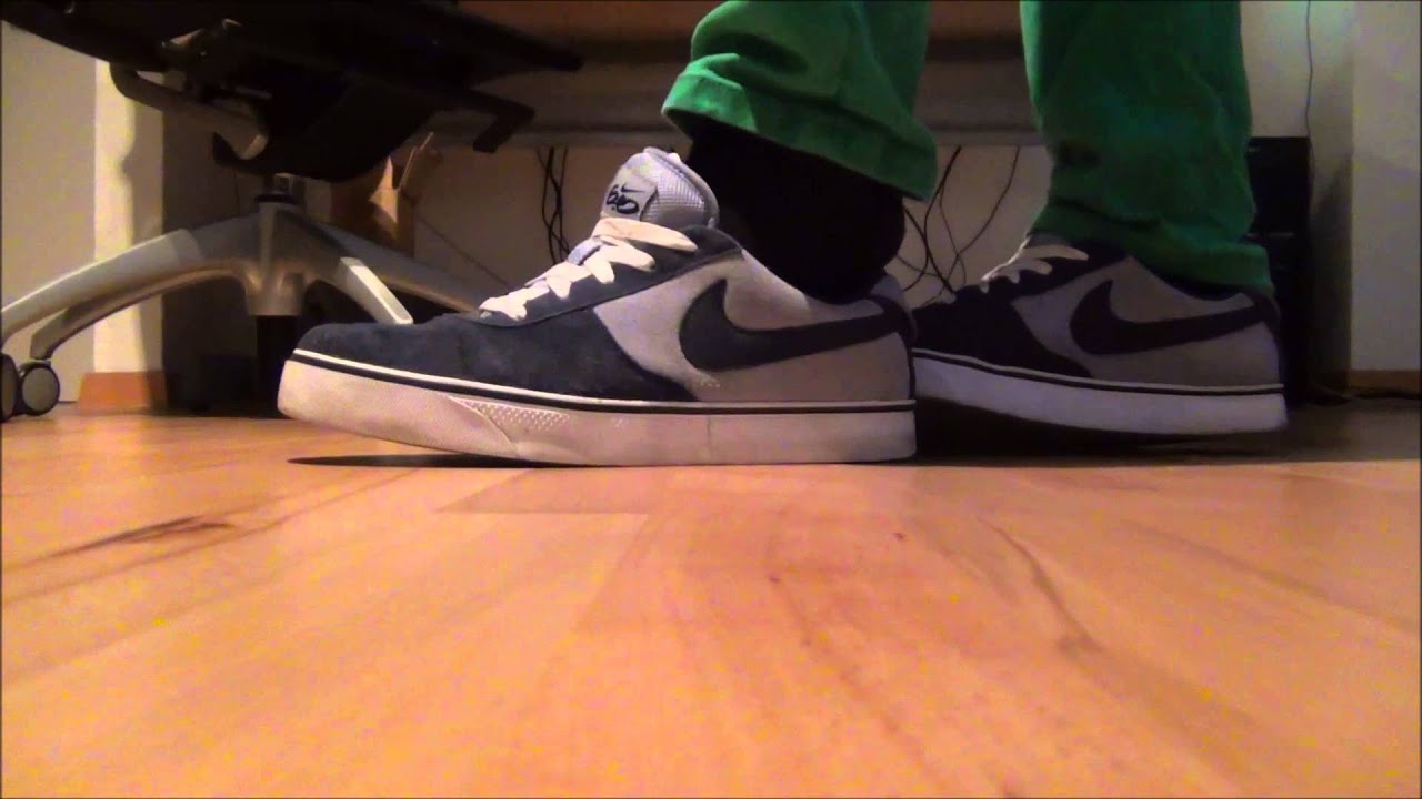 Play with my smelly used Nike Mavrk