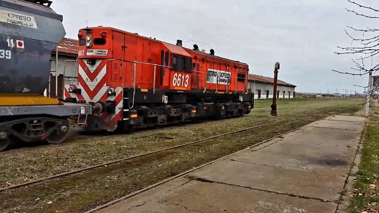 6613 Saliendo de Carhu&eacute; con tren cargado.