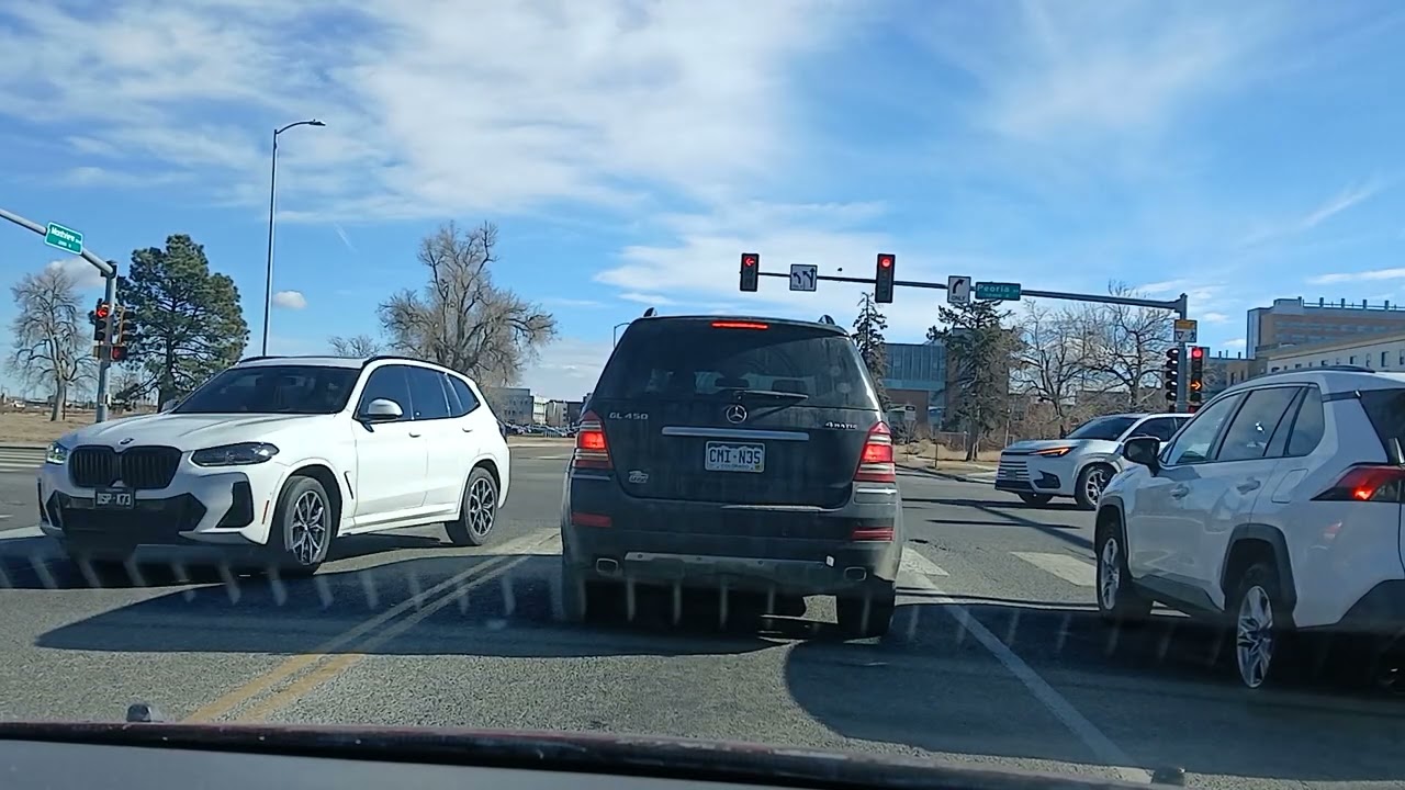 Saludos desde Aurora, Colorado,  día jueves. 