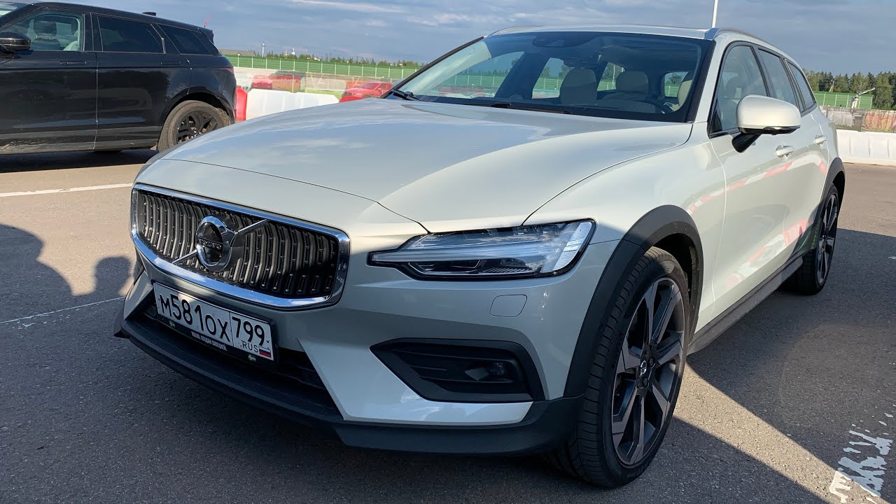 Volvo V60 cross country - POV test drive. Driver’s eye