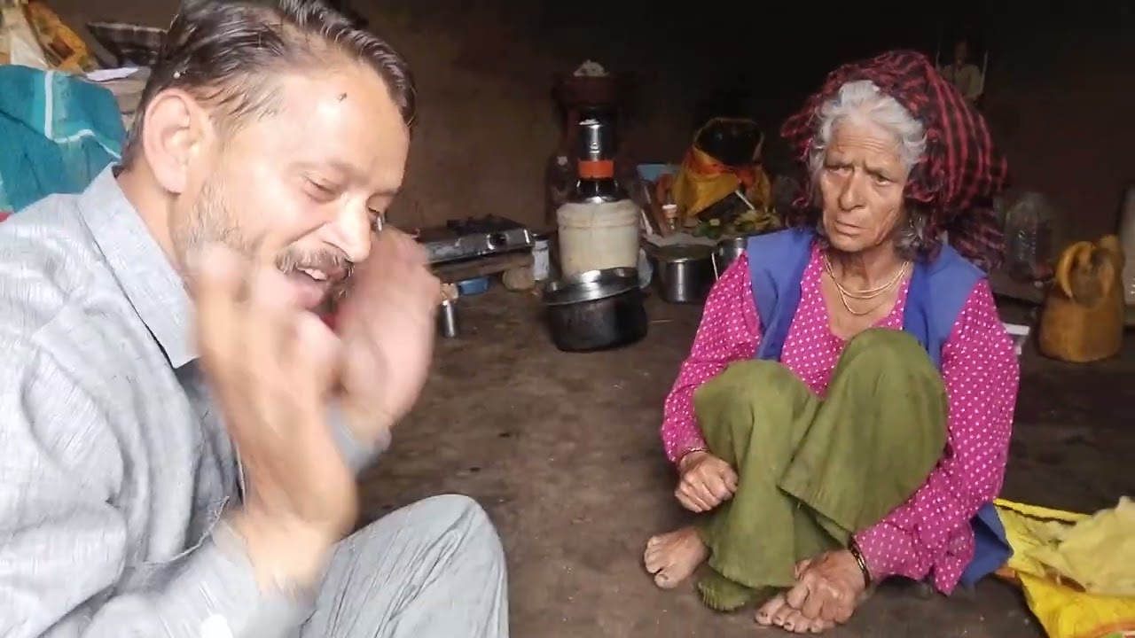 मुन्नी देवी का आक्रोश  गौशाला बनाने पर भी  सरकार के द्वारा कोई सहयोग नहीं   गरीब लोगों कोई सुनवाई