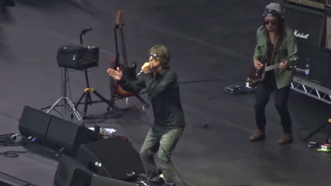 Richard Ashcroft - Bittersweet symphony (Live at Wembley)