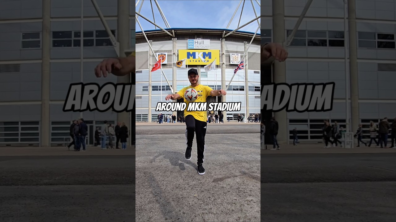 Kickups around the MKM Stadium in Hull🏟but will someone kick it away!?⚽️👀#football #kickups #hull