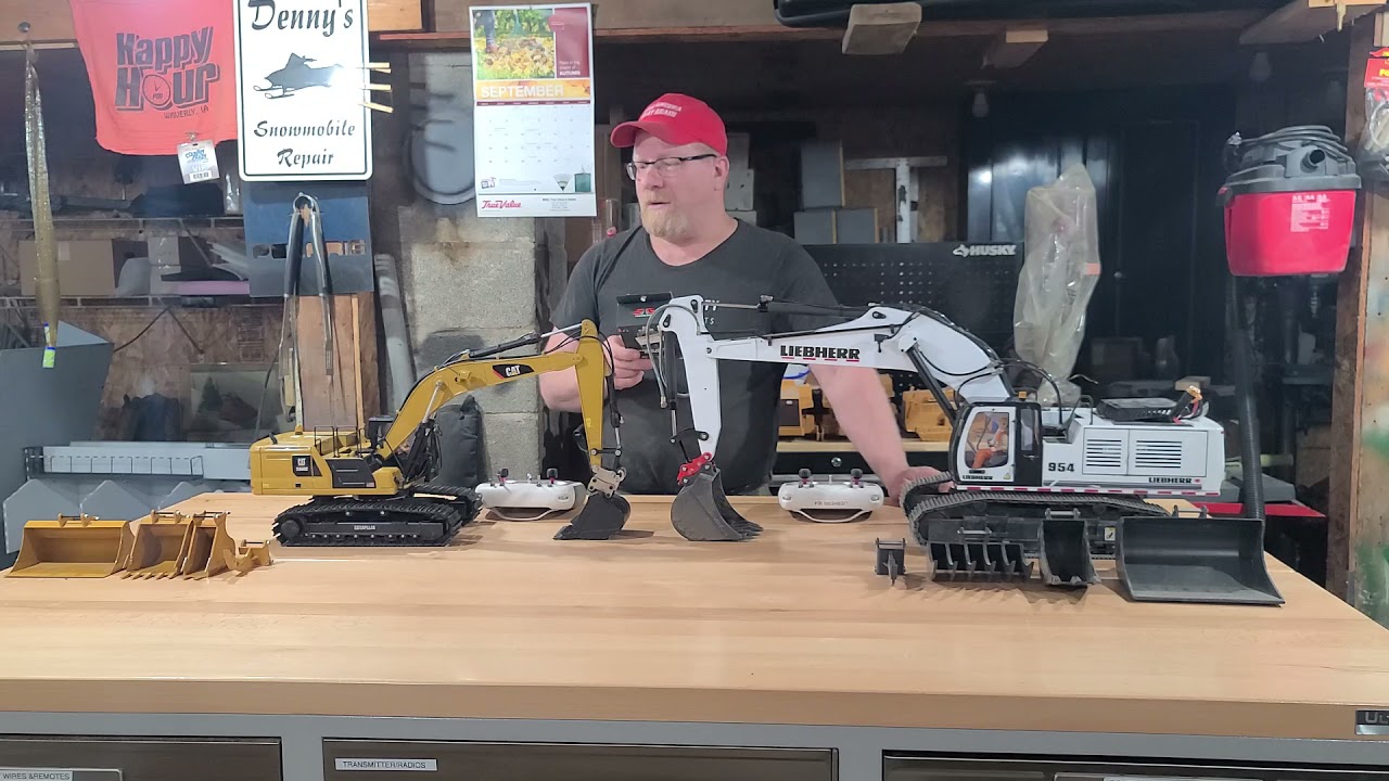 Comparison of the 1/12 Faroe Liebherr 954 vs the 1/16 Kabolite K336GC Cat RC Excavators