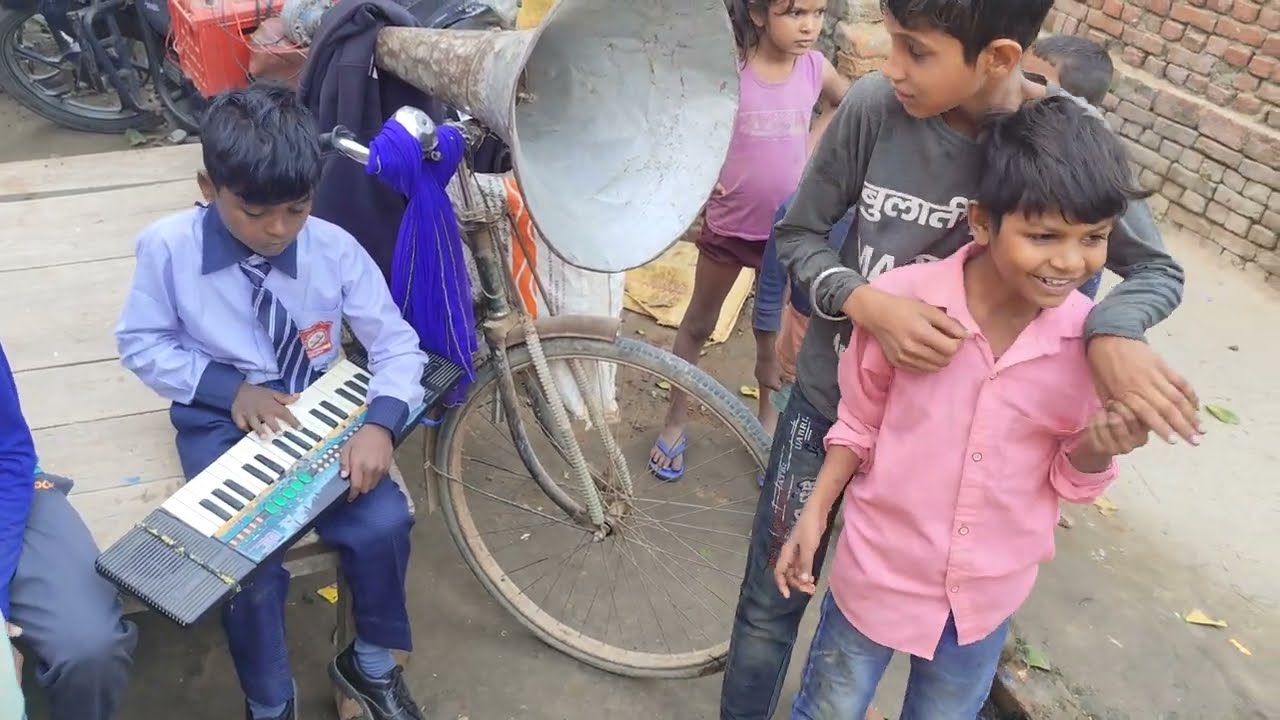 one class ke bacche ne, #Kitna best #Hindi #song bajaya hai shaadi mein बच्चे ने  बेस्ट,,सोग बजया है
