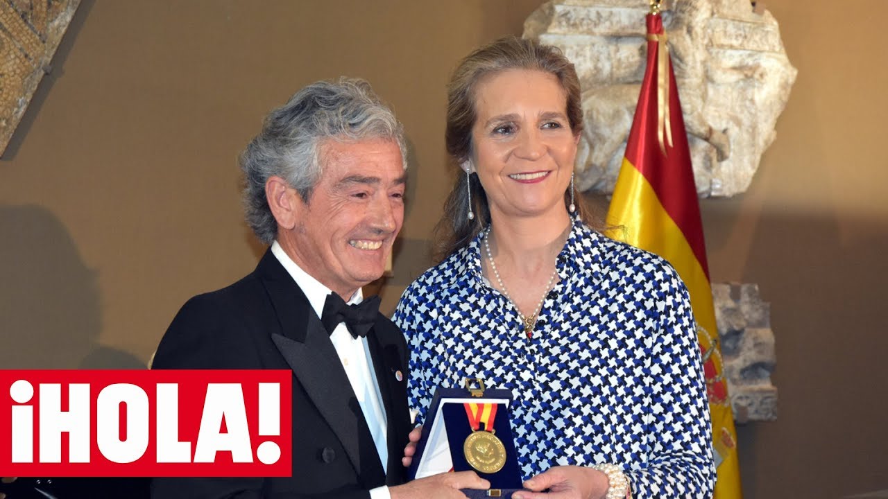 La INFANTA ELENA preside la entrega de las 'medallas Mayte Spínola' a la excelencia y el talento