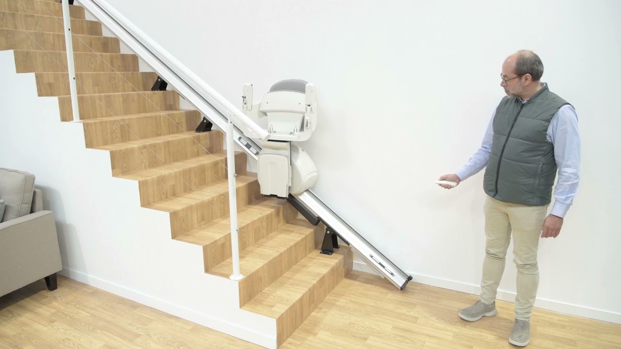 SILLA SALVAESCALERAS S100 DE TKE HOME SOLUTIONS: PLEGADO DEL RAIL CON MANDO A DISTANCIA
