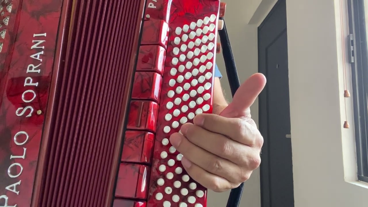 Acordeón Cromático de Botones Sistema C Video 1 Spanish
