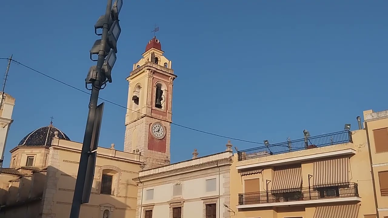 Parte de un repique a misa en la Parroquia de Alberic