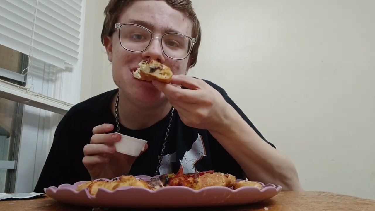 Domino's filly cheese steak pizza Eating Review and Reaction 