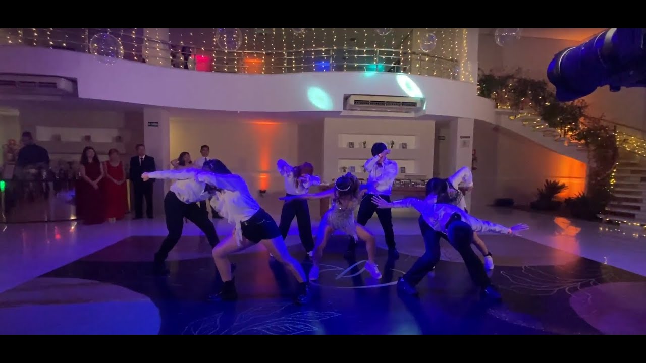 BTS (방탄소년단) - 'Black Swan' + MAMAMOO (마마무) - 'HIP' Dance CoverㅣAniversário Rayssa 18 anos