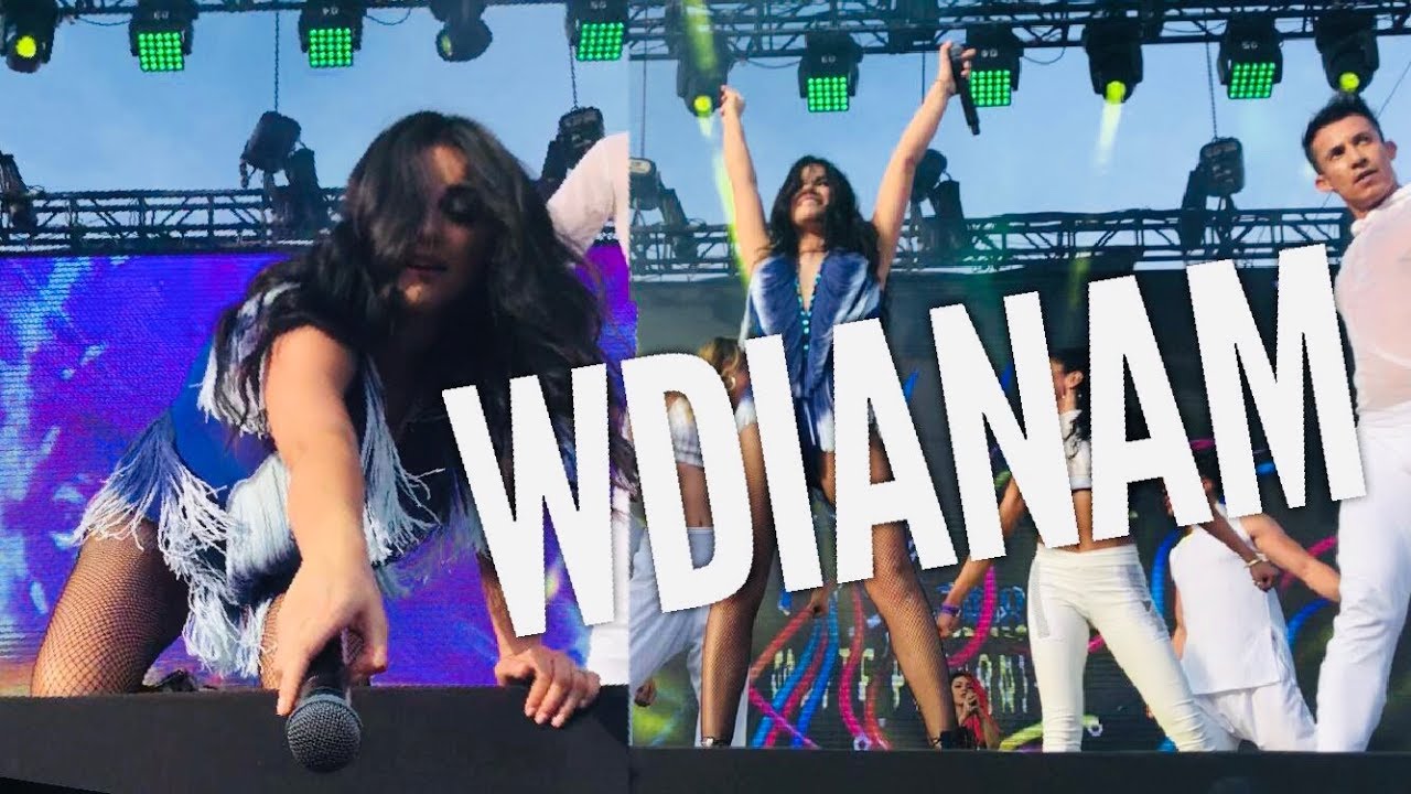 Maite Perroni canta Love  y Ojos divinos en el  Cosmo Summer Fest 2018