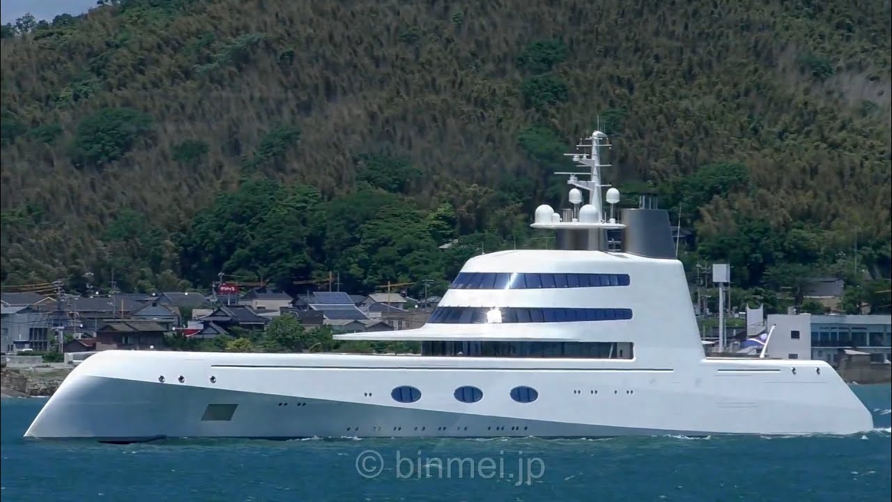 メガヨットＡ 関門海峡西航 博多へ Motor Yacht A - Super Mega Yacht at Kanmon, Japan