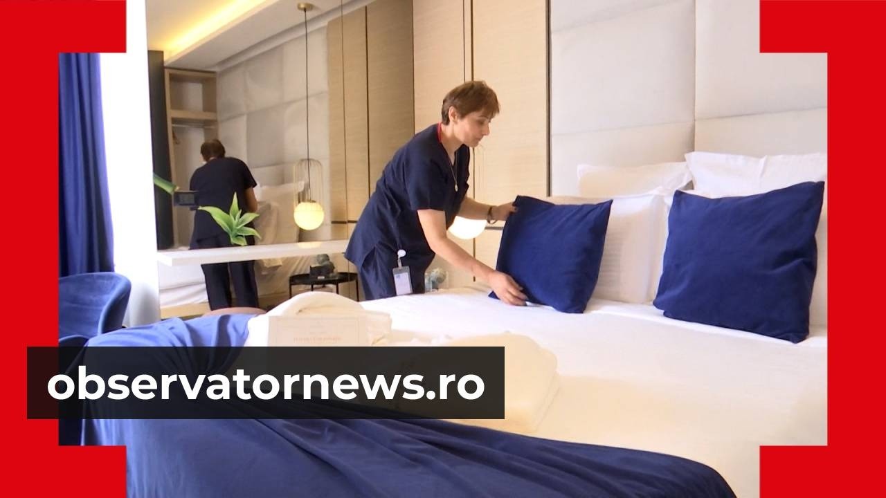 Se caută 20.000 de angajați pe litoral. Cu cât sunt plătite cameristele, recepționerele și chelnerii