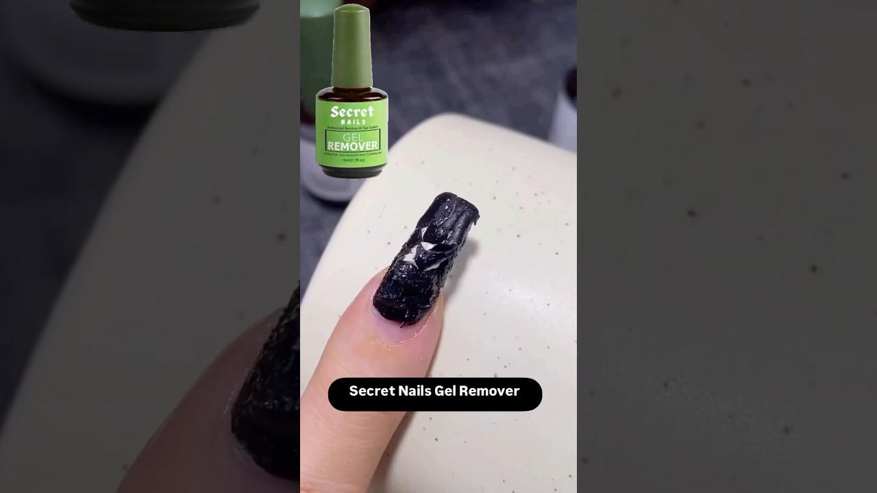 Secret Nails Gel Remover that remove all kind of gel within 3 minutes at home just like in Salon