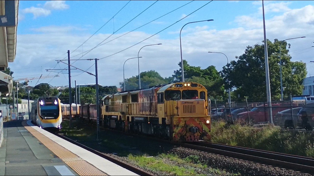 Trains at Coorparoo