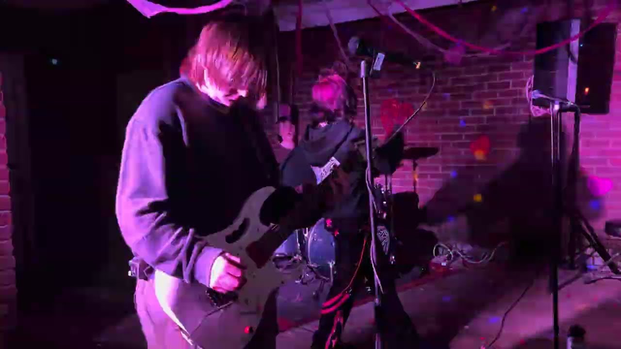 Kutie &ndash; &ldquo;Scold&rdquo; Live at Exeter House (California Rock Performance)