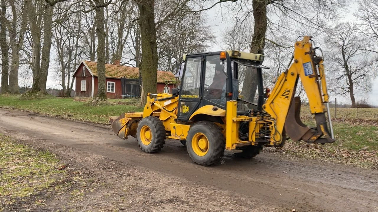 K&ouml;p Gr&auml;vlastare JCB 2CX p&aring; Klaravik