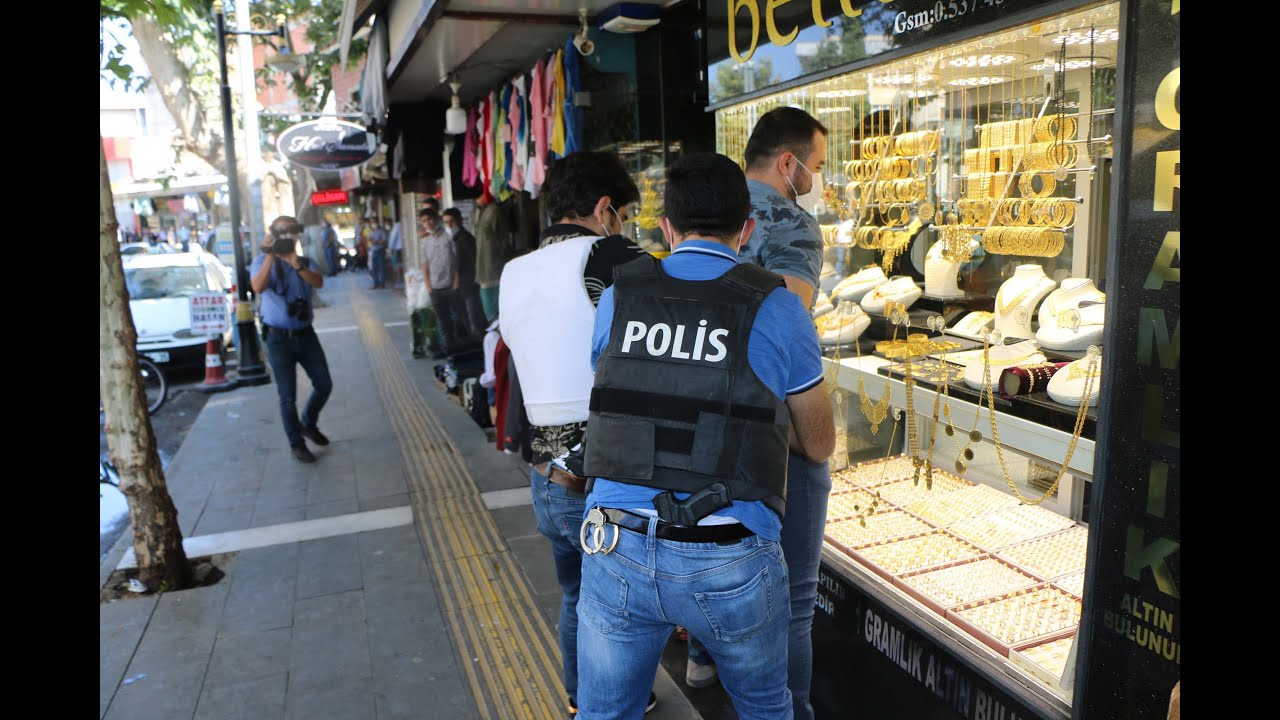 Kuyumcu soygunu tatbikatı gerçeği aratmadı