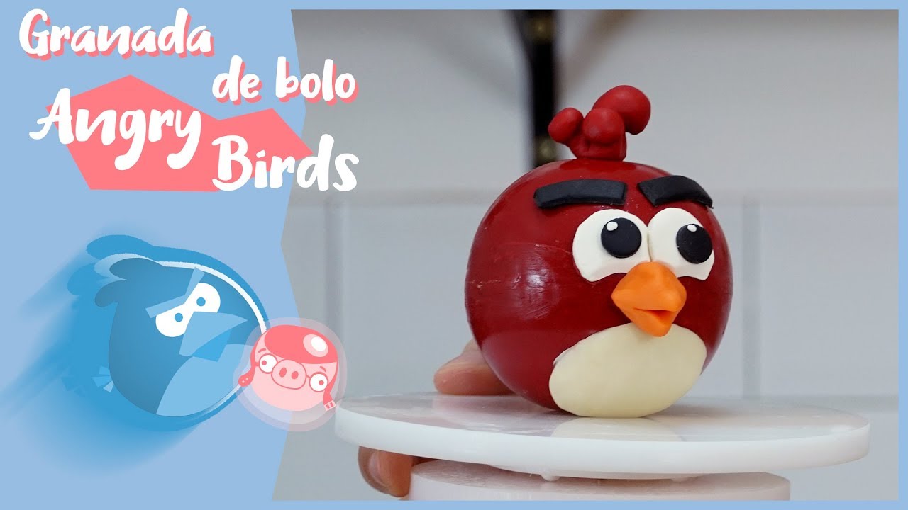 BOLO COM CHOCOLATE DE MODELAR