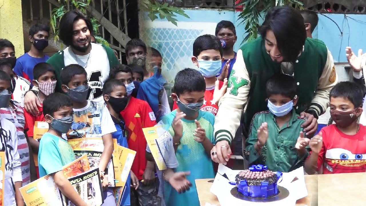 Faisal Shaikh Aka Mr Faisu 07 Celebrating His Birthday With The Kids And Cake Cutting With Kids