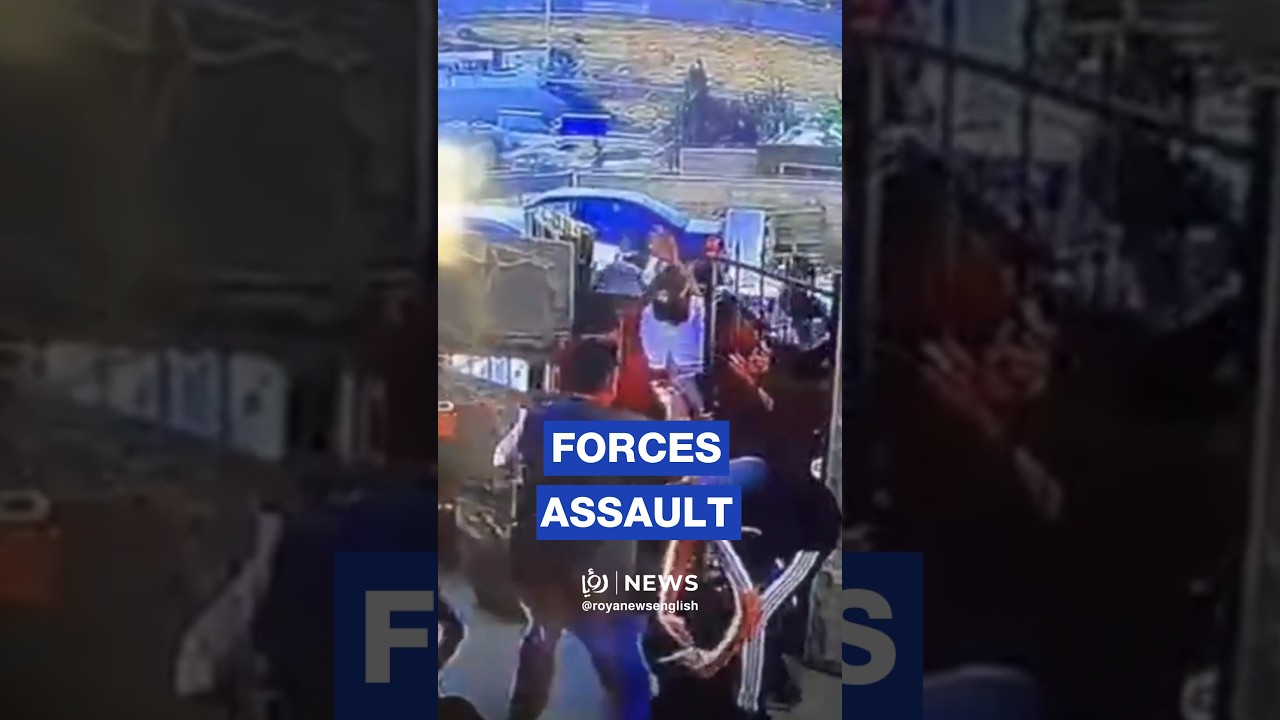 'Israeli' forces assault family during home demolition in occupied Jerusalem