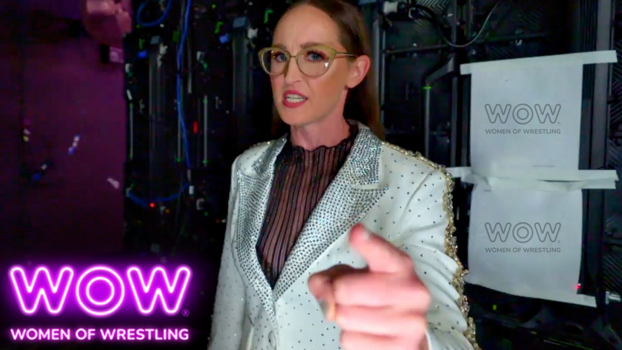 Smarts vs Stupids | WOW - Women Of Wrestling