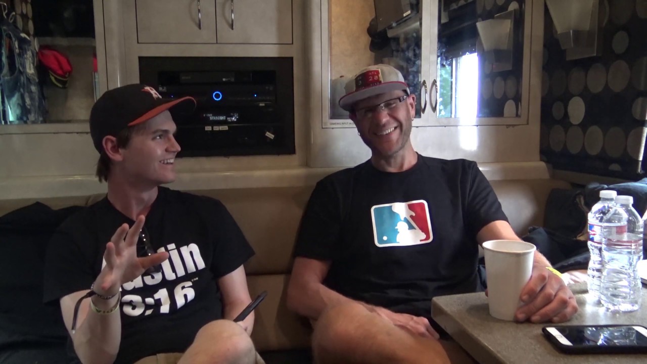 Adam D from Killswitch Engage on Howard Jones, almost breaking up, 20 years and the Price is Right.