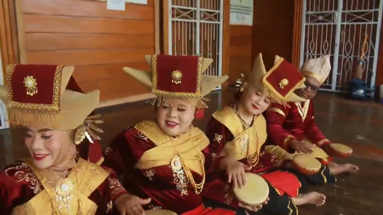 Tari Indang urang piaman 