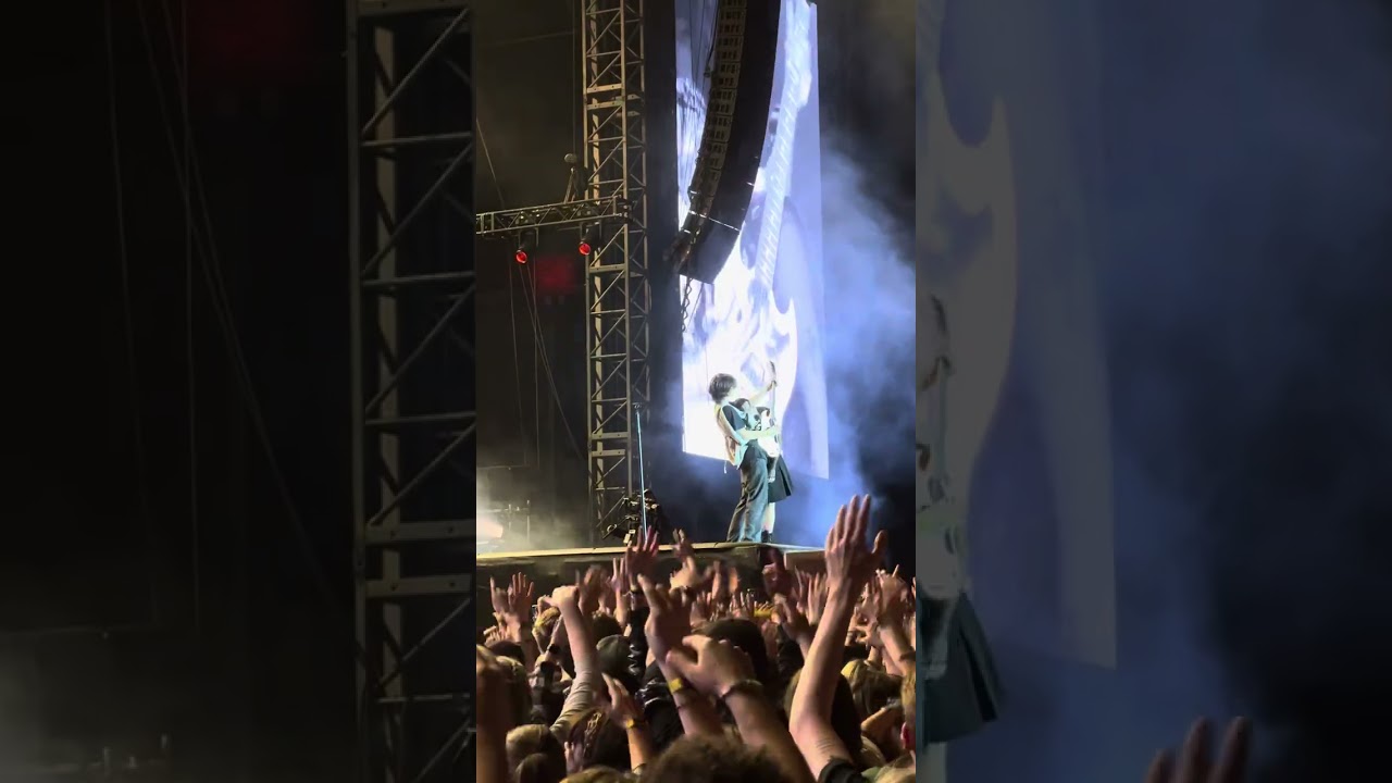 Yungblud feat Šimon - Fleabag @ Rock for People 2024