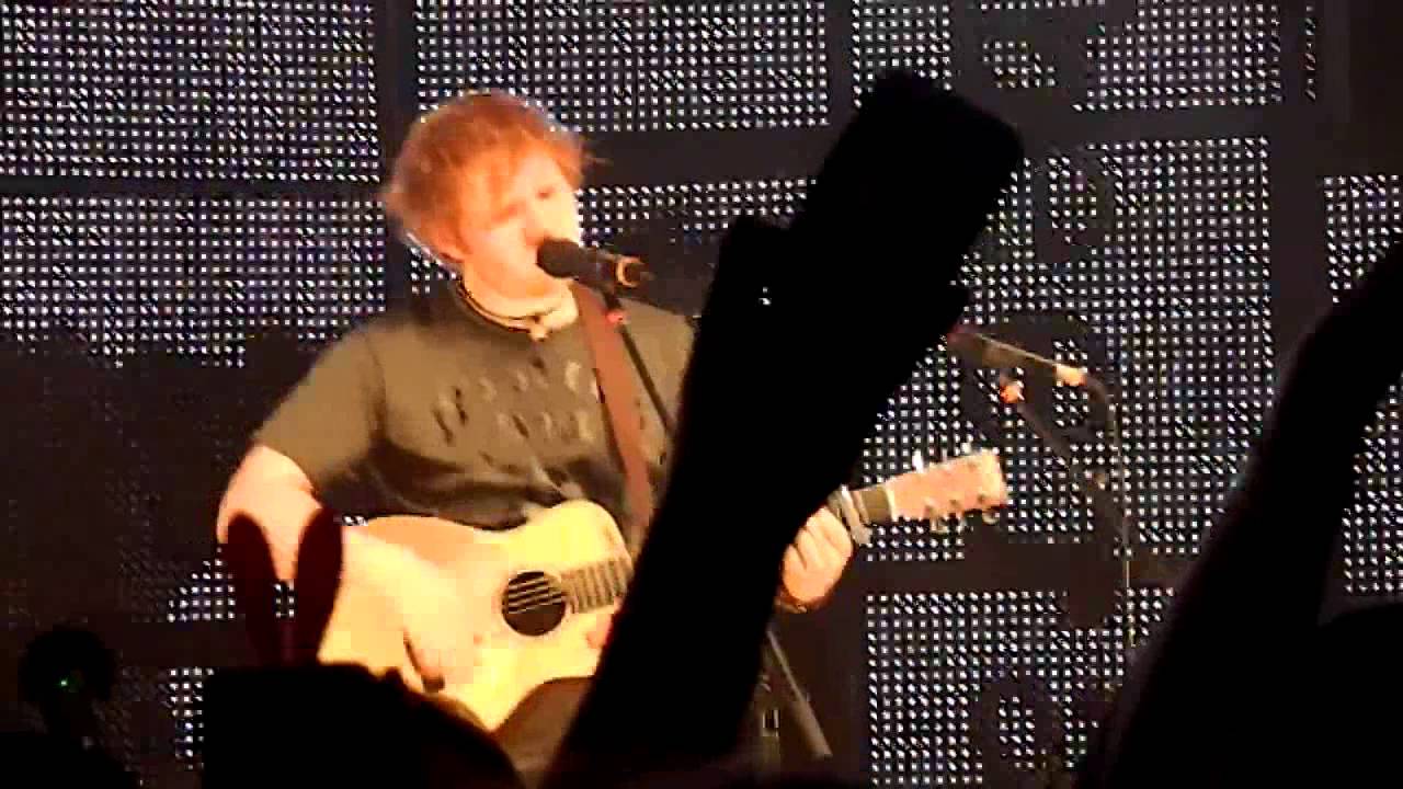 Ed Sheeran raps Lose Yourself by Eminem-You Need Me, I Don't Need You FULL