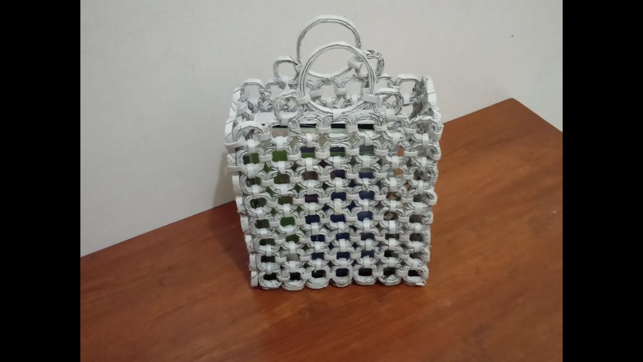 Cara membuat tas dari kertas koran