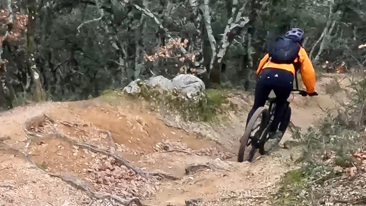 Belle descente VTT avec Pauline !