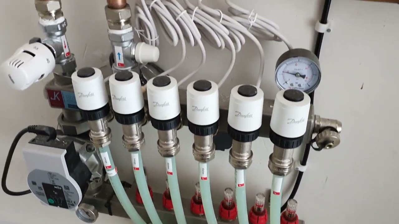 Underfloor Heating Manifold Installation,Heatmiser Control Unit.