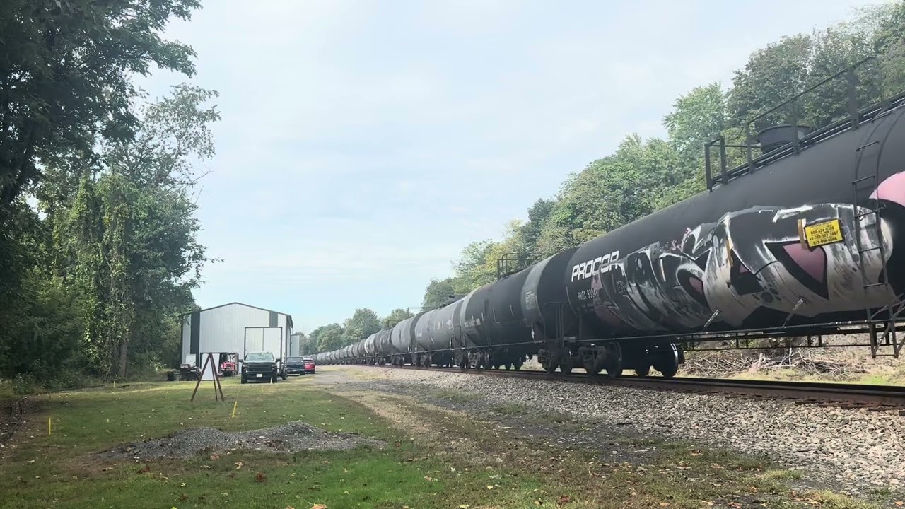 Phillipsburg Railfest 2025: Trains roll past Phillipsburg NJ! 9/27/25