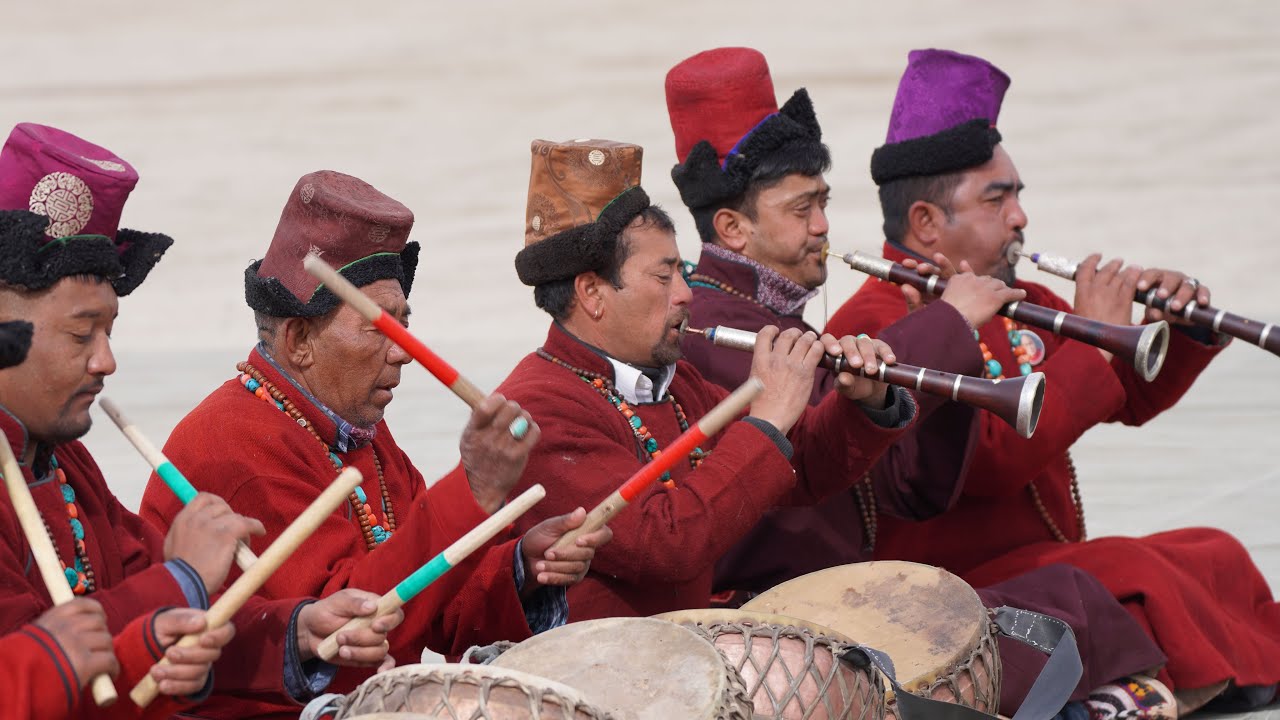 Ladakhi culture, LHARNA traditional music in honor of the H.H. Lama Staktsang and Ladakhi King.