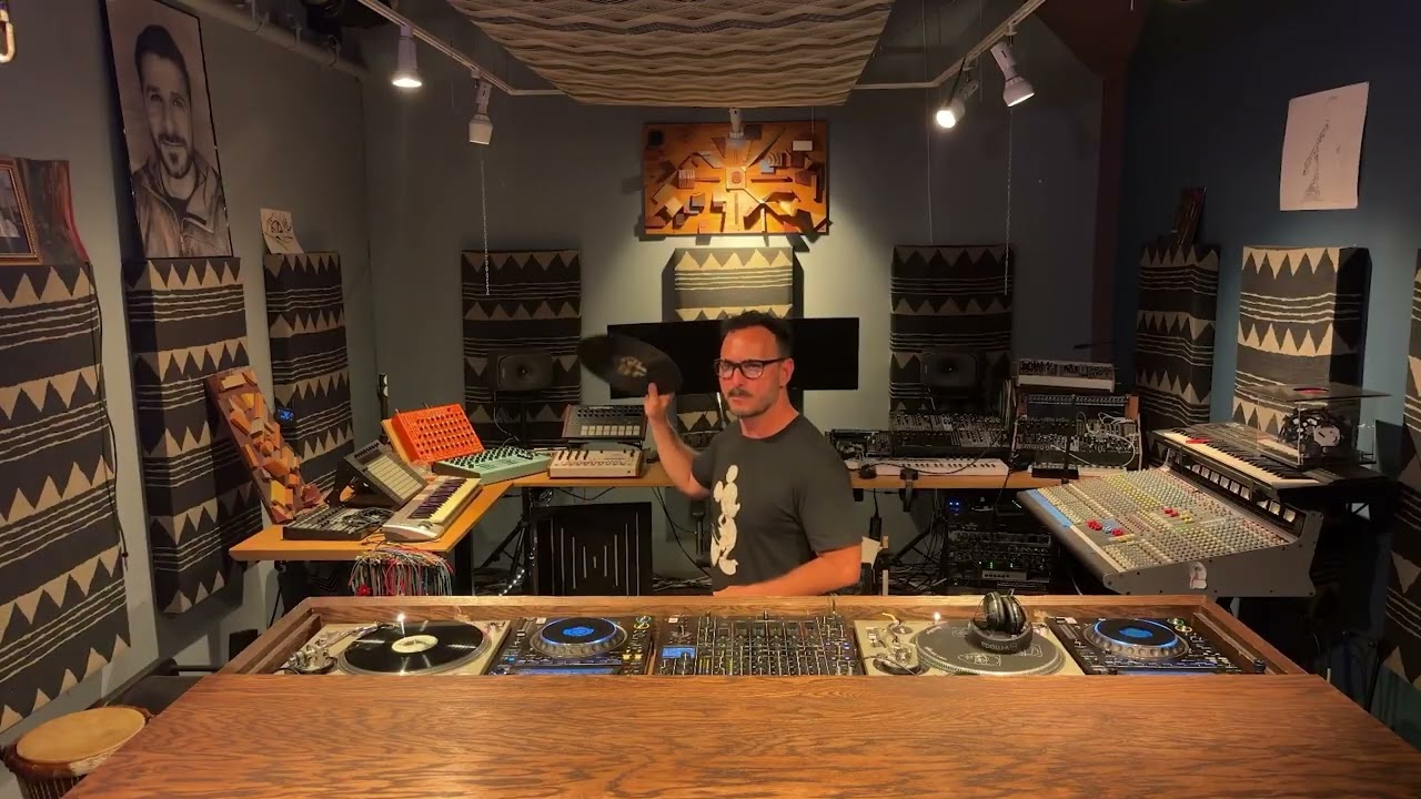 Emotionally Unavailable Studio Sessions | Fabio